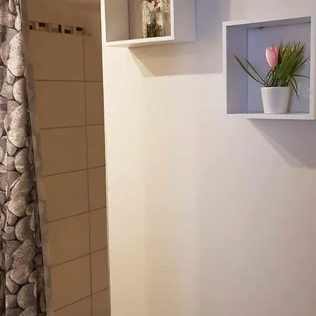 T2 Jean Du Bruel Apartment